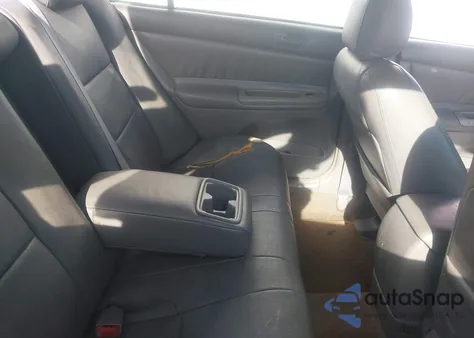 2003 Toyota Camry Le from USA, damaged, VIN 4T1BE32K83U734744